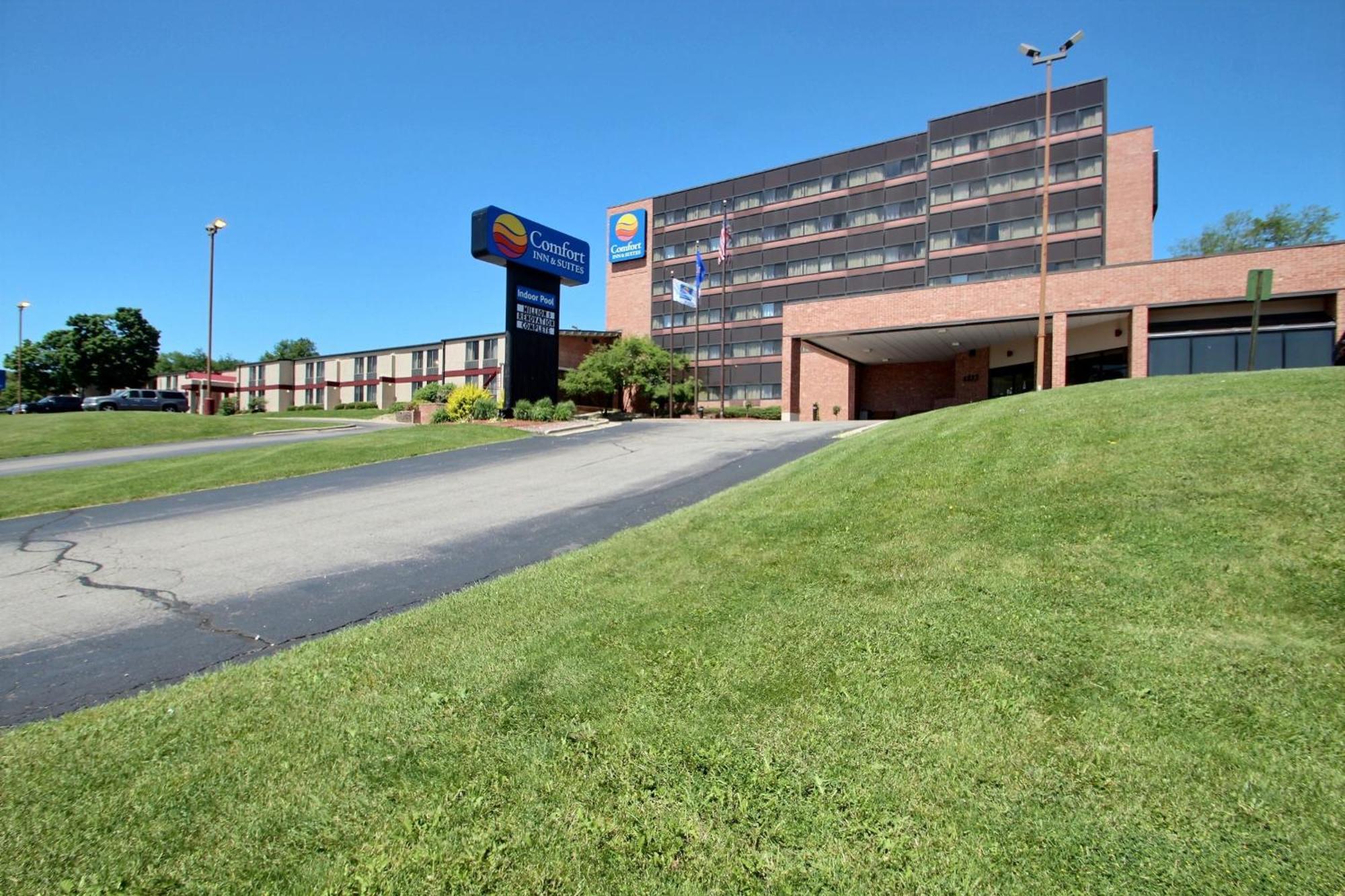 Comfort Inn & Suites Madison - Airport Eksteriør billede